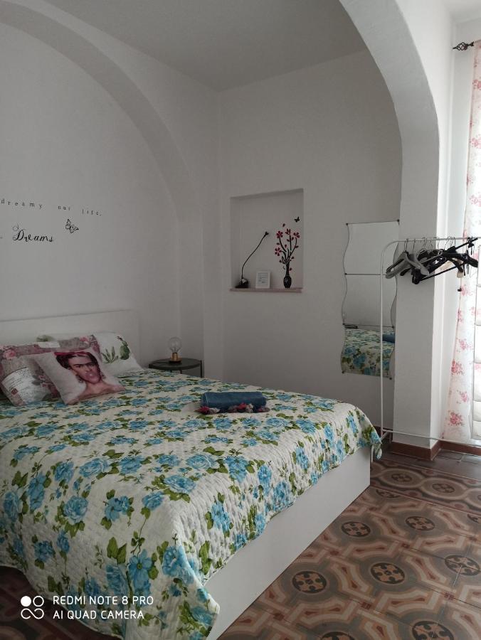 Al Molo Sant'Eligio Hotel Tarente Buitenkant foto
